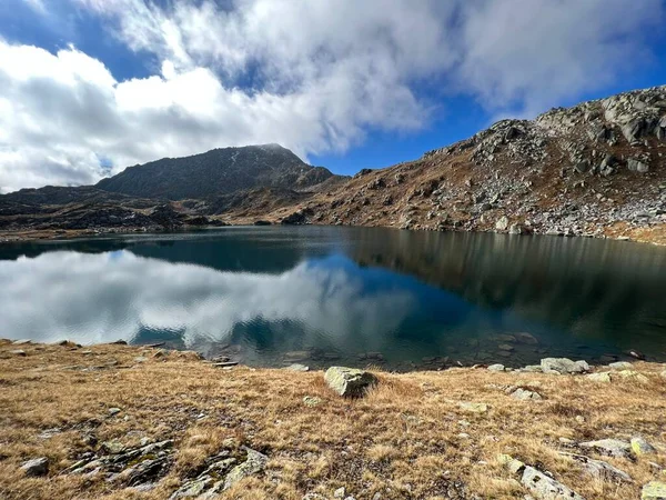 Křišťálově Čistá Alpská Jezera Laghi Orsirora Během Krásného Podzimního Dne — Stock fotografie