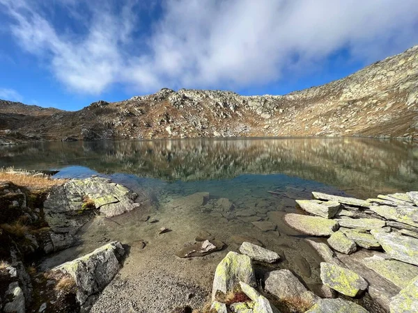 Křišťálově Čistá Alpská Jezera Laghi Orsirora Během Krásného Podzimního Dne — Stock fotografie