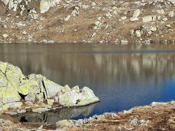 Křišťálově Čistá Alpská Jezera Laghi Orsirora Během Krásného Podzimního Dne — Stock fotografie