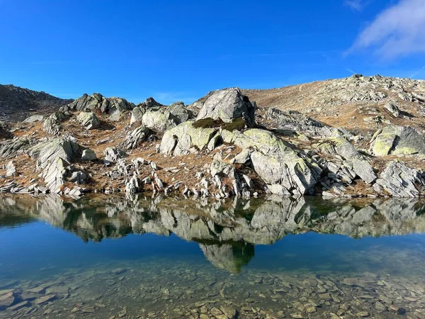 Ранней Осенью Альпийских Озерах Лаги Делла Валлетта Горной Местности Перевала — стоковое фото