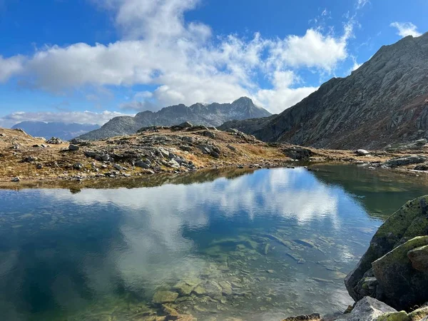 Рання Осінь Альпійських Озерах Laghi Della Valletta Гірській Місцевості Перевалу — стокове фото