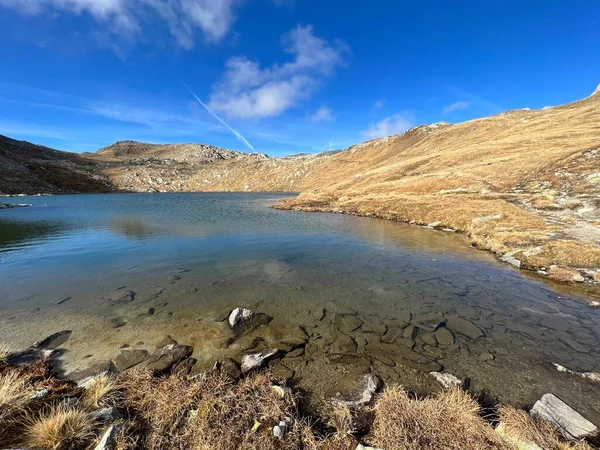 Awal Musim Gugur Danau Alpen Laghi Della Valletta Daerah Pegunungan — Stok Foto