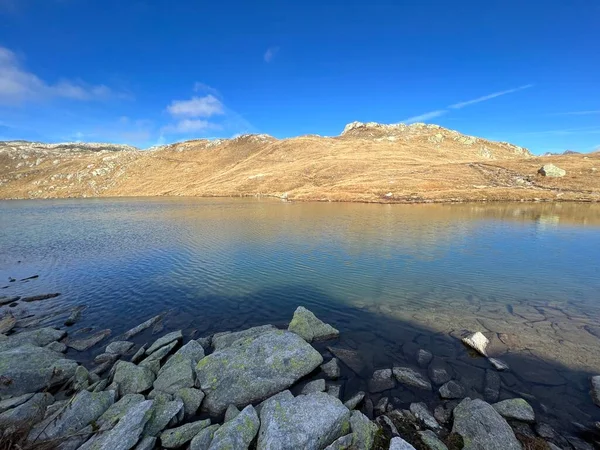 Рання Осінь Альпійських Озерах Laghi Della Valletta Гірській Місцевості Перевалу — стокове фото