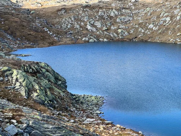 Wczesna Jesień Nad Alpejskimi Jeziorami Laghi Della Valletta Górzystym Obszarze — Zdjęcie stockowe