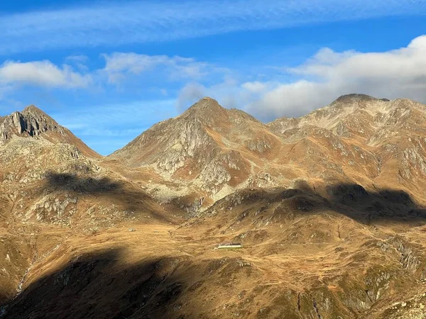 Picos Montanhosos Maciço Dos Alpes Suíços Acima Passo São Gotardo — Fotografia de Stock