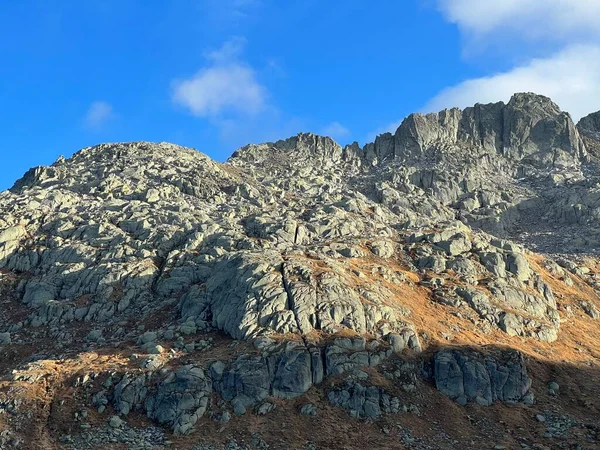 Pedras Rochas Outono Ambiente Alpino Suíço Área Montanhosa Passo São — Fotografia de Stock