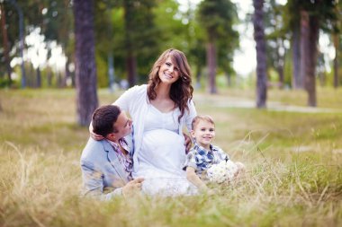 Yaz Park oğlu ile birlikte aile