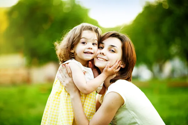 Portrait mother and daughter — Stock Photo, Image