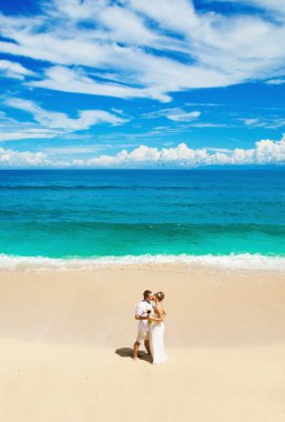 pareja en el día de boda - bali