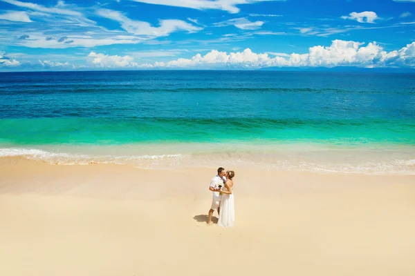 Paar am Hochzeitstag - bali — Stockfoto