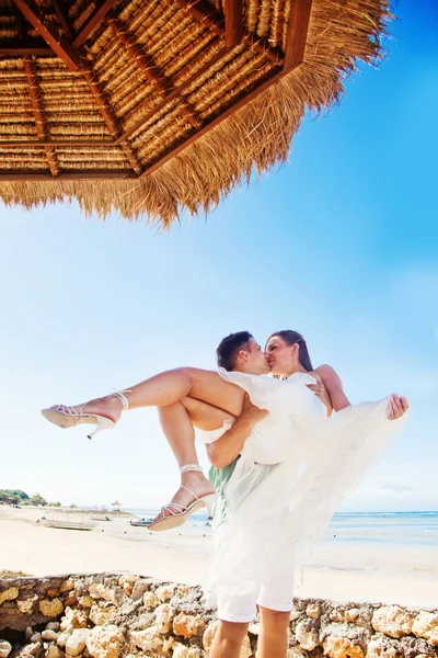 Casal no dia do casamento em Bali — Fotografia de Stock