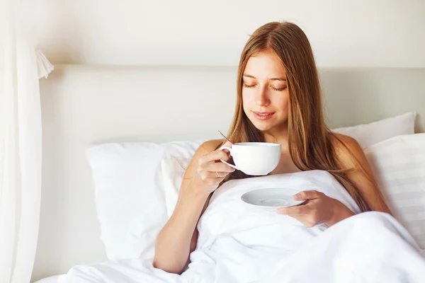 Morning coffee or tea in bed — Stock Photo, Image