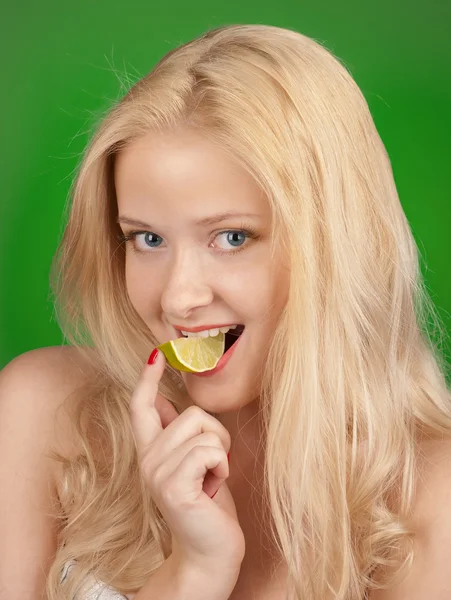Girl with lime — Stock Photo, Image