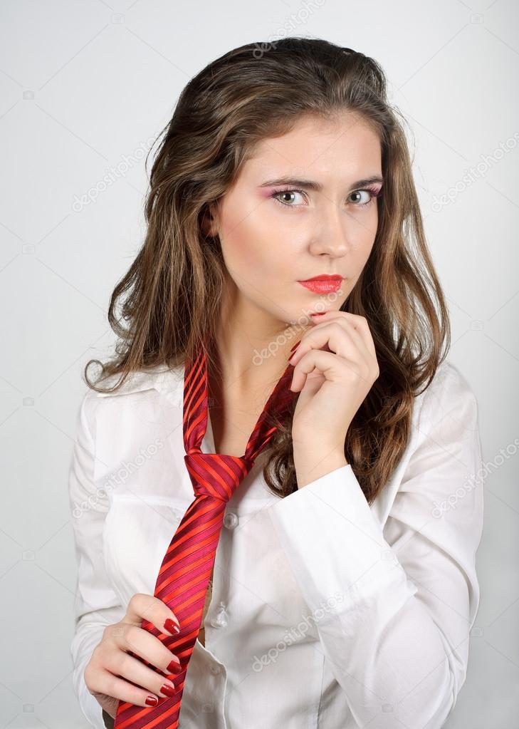 Mujer sexy con corbata roja Foto de stock 18932237 LP47