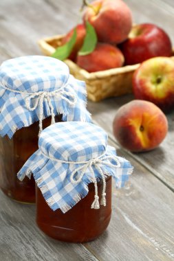 reçel, şeftali ve elma