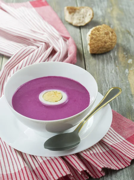 Cold red beet soup — Stock Photo, Image