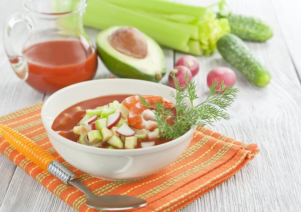 Cold soup with shrimp, vegetables and tomato juice — Stock Photo, Image