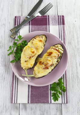 patlıcan, sebze ve peynir pişmiş