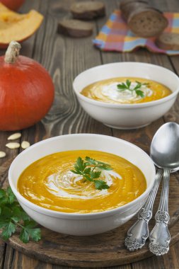 Balkabağı çorbası.