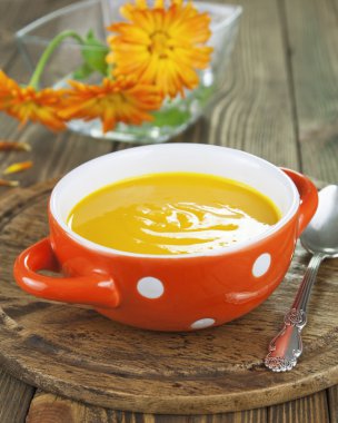 Balkabağı çorbası.