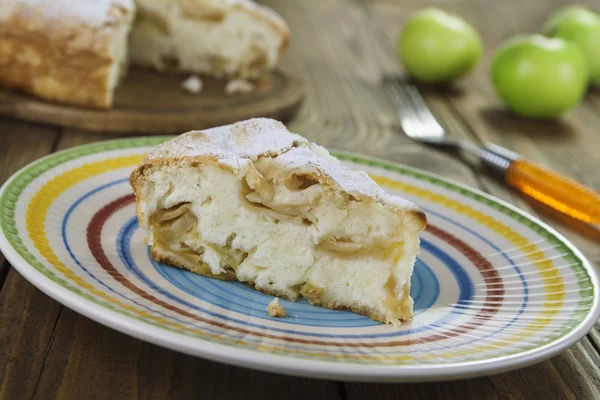 Tarta de manzana, Charlotte. —  Fotos de Stock