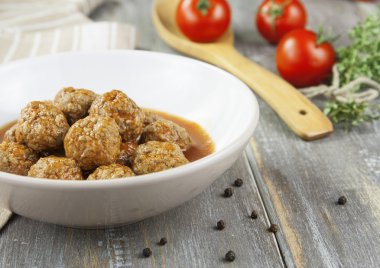 Domates soslu köfte.