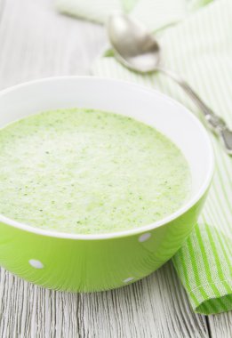 Kremalı brokoli çorbası