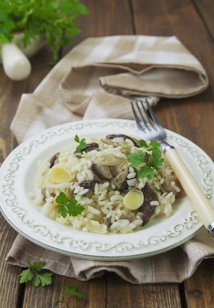 Risotto with mushrooms and leek — Stock Photo, Image