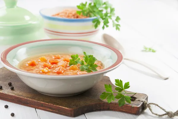 Чечевичный суп из овощей — стоковое фото