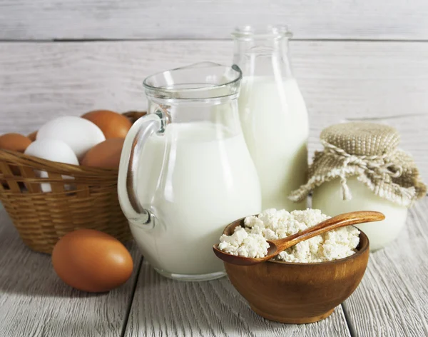 Dairy products and eggs on the table — Stock Photo, Image