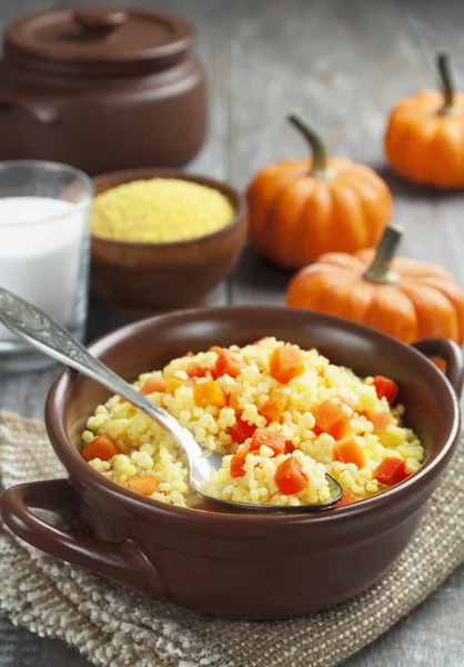 Gachas de mijo con calabaza — Foto de Stock