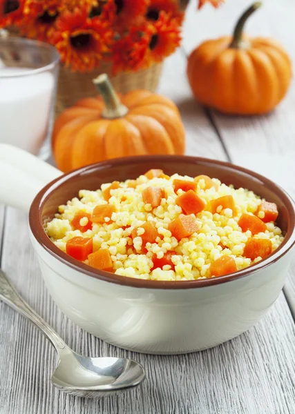 Gachas de mijo con calabaza —  Fotos de Stock