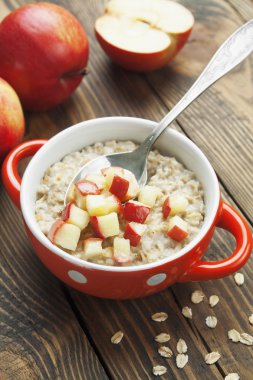 karamelize elmalı yulaf ezmesi