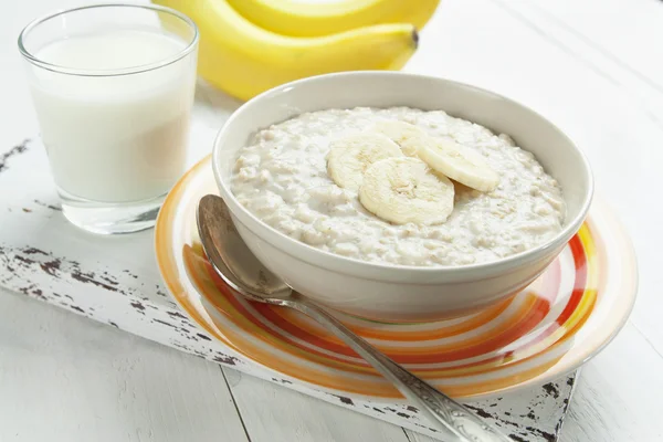 Oatmeal with bananas