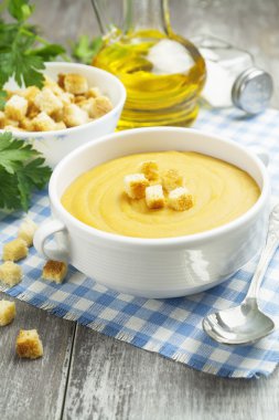 Kırmızı mercimek çorbası 
