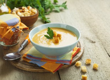 Kırmızı Mercimek Çorbası 