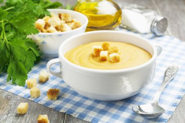 Kırmızı mercimek çorbası 