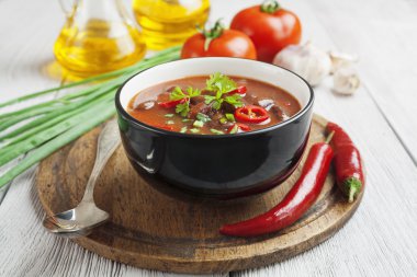 Acılı çorba, Kuru fasulye ve yeşillik 