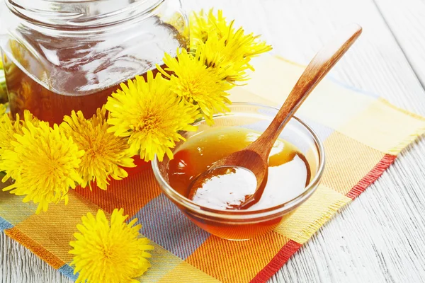 Dandelion jam — Stock Photo, Image