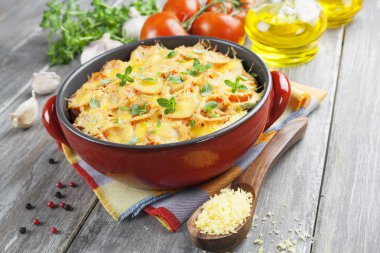 domates ve peynir pişmiş sebze