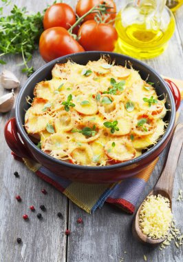 domates ve peynir pişmiş sebze