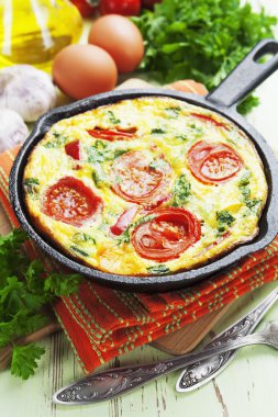 sebze ve peynir omlet. frittata 