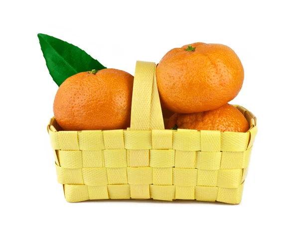 Orange mandarine or tangerine in basket isolated on white — Stock Photo, Image