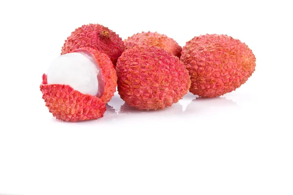 Lychee aislado sobre fondo blanco — Foto de Stock