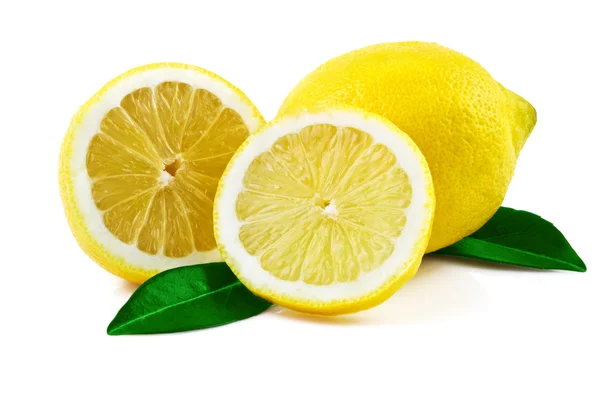 Lemon segar dengan daun terisolasi pada putih — Stok Foto