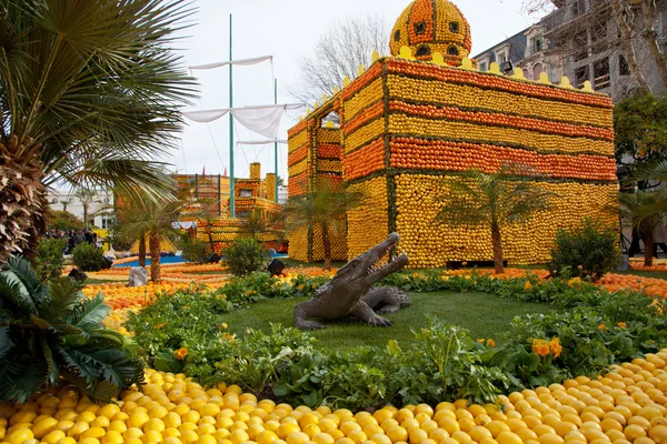 Limon Festivali (fete du citron) menton, Fransa - 27 Şubat 2013 — Stok fotoğraf