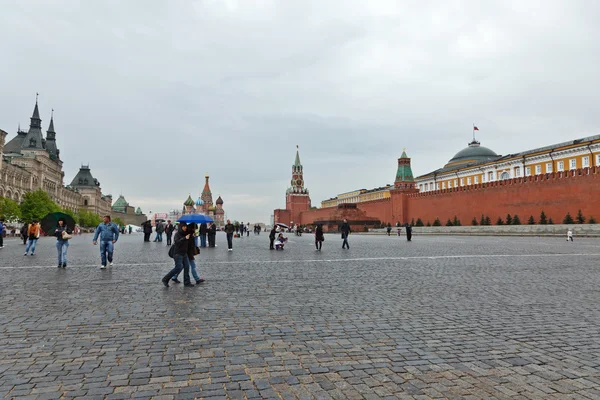 Vista de la Plaza Roja de Moscú en un día lluvioso —  Fotos de Stock