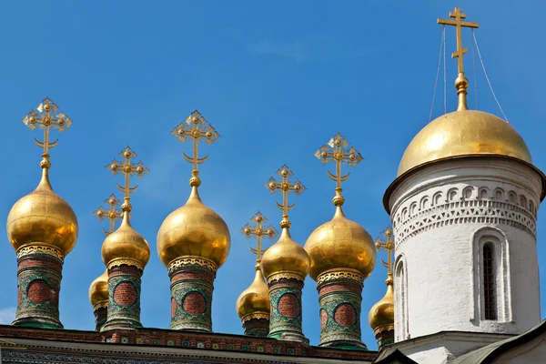 Cupolas of the Terem Palace Church, มอสโคว์ เครมลิน, รัสเซีย — ภาพถ่ายสต็อก