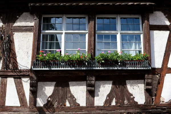 Старый дом в Страсбурге, Франция, Альсак — стоковое фото