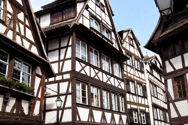 Maisons anciennes traditionnelles à Strasbourg, France — Photo